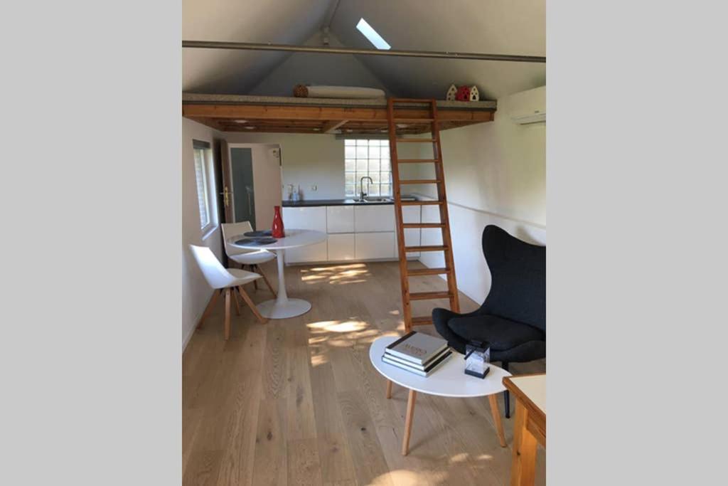 Cozy Studio On A Quaint Farm Apartment Kruibeke Luaran gambar